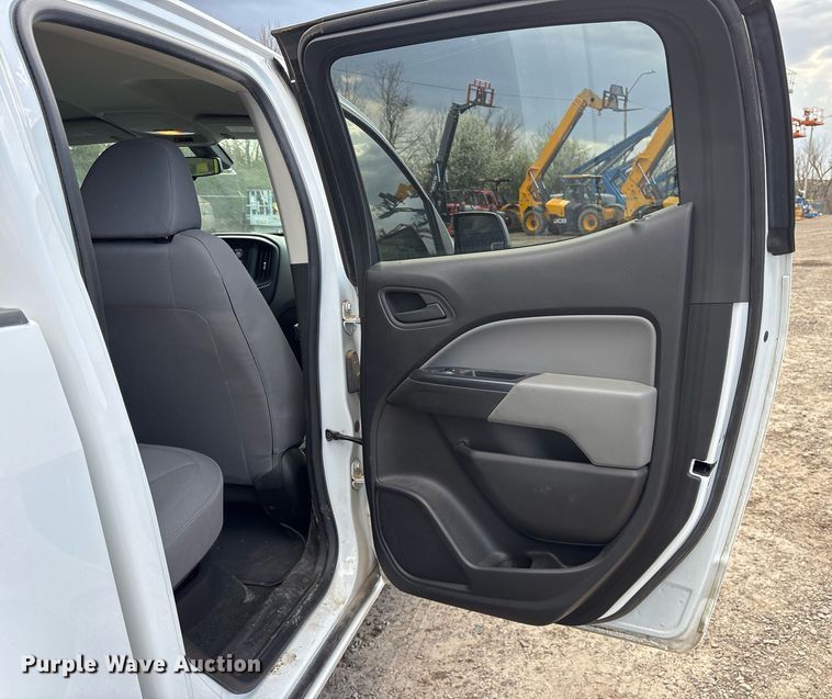 image for item OB9506 2016 Chevrolet Colorado Crew Cab pickup truck