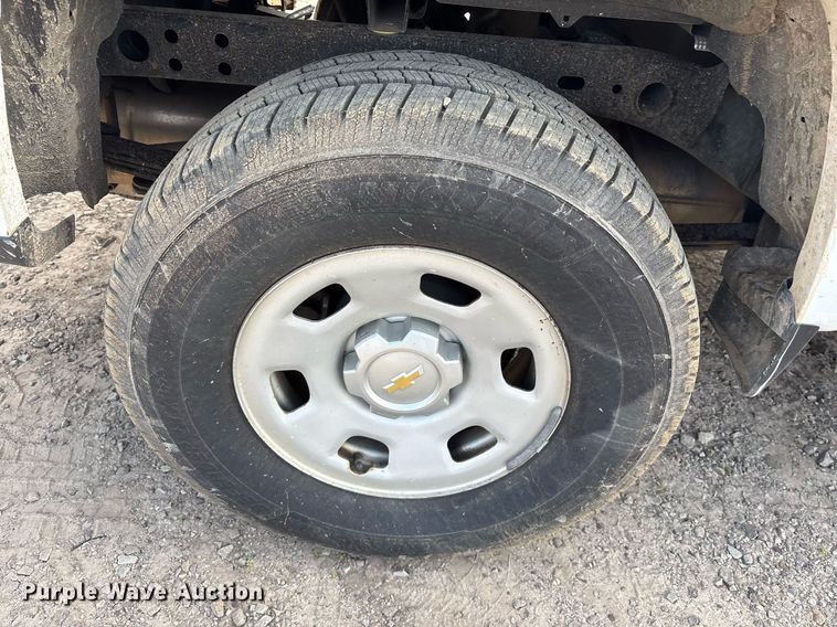 image for item OB9506 2016 Chevrolet Colorado Crew Cab pickup truck