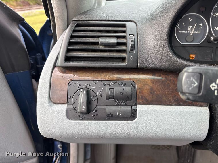 image for item OB9614 2001 BMW 330CI 