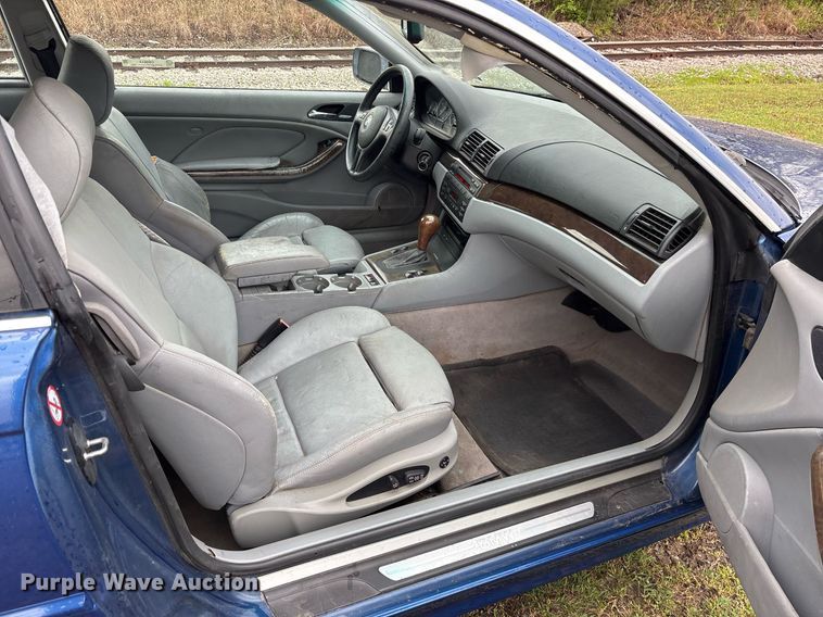 image for item OB9614 2001 BMW 330CI 