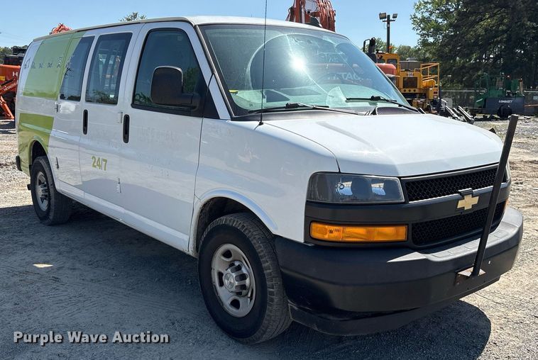image for item OB9623 2019 Chevrolet Express 2500 van