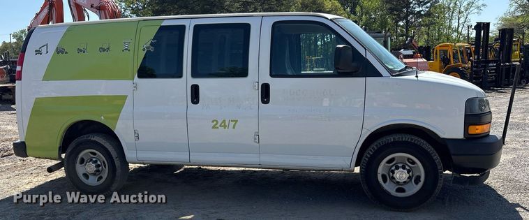 image for item OB9623 2019 Chevrolet Express 2500 van
