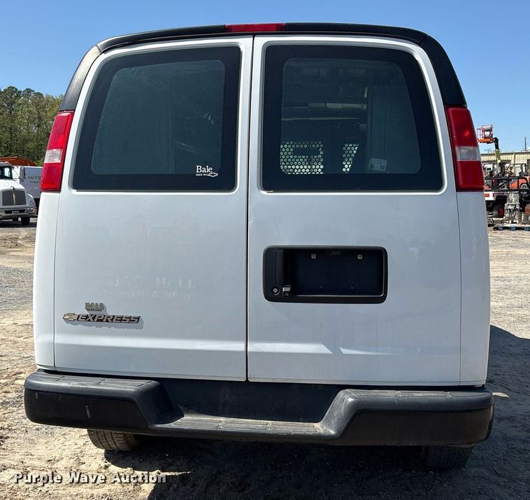 image for item OB9623 2019 Chevrolet Express 2500 van