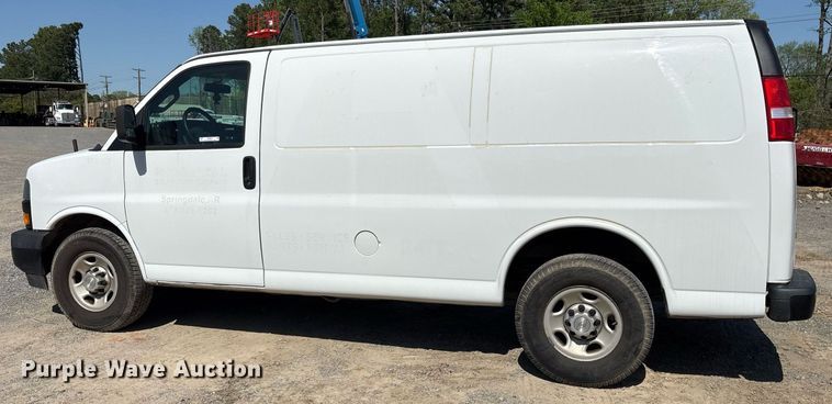 image for item OB9623 2019 Chevrolet Express 2500 van