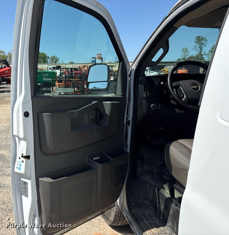 image for item OB9623 2019 Chevrolet Express 2500 van