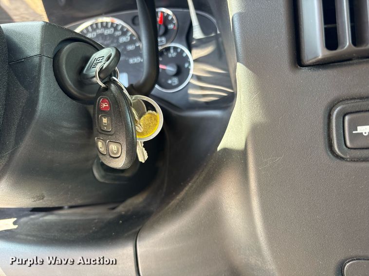 image for item OB9623 2019 Chevrolet Express 2500 van