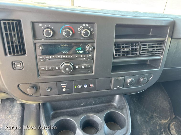 image for item OB9623 2019 Chevrolet Express 2500 van