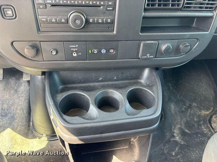 image for item OB9623 2019 Chevrolet Express 2500 van