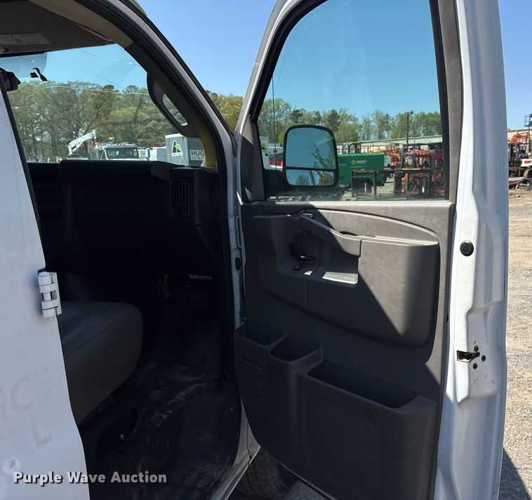 image for item OB9623 2019 Chevrolet Express 2500 van