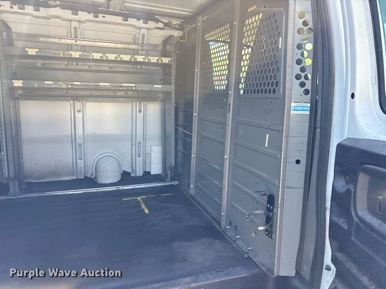 image for item OB9623 2019 Chevrolet Express 2500 van