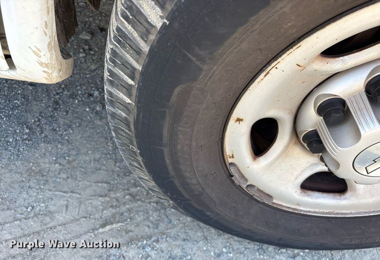 image for item OB9623 2019 Chevrolet Express 2500 van