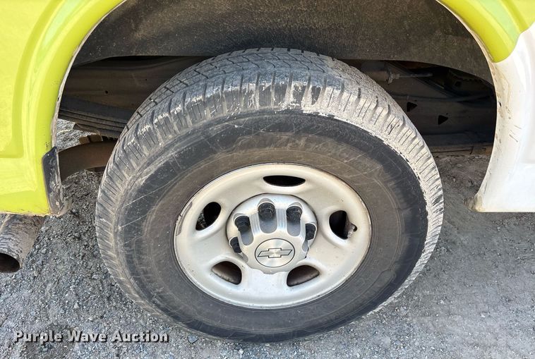 image for item OB9623 2019 Chevrolet Express 2500 van