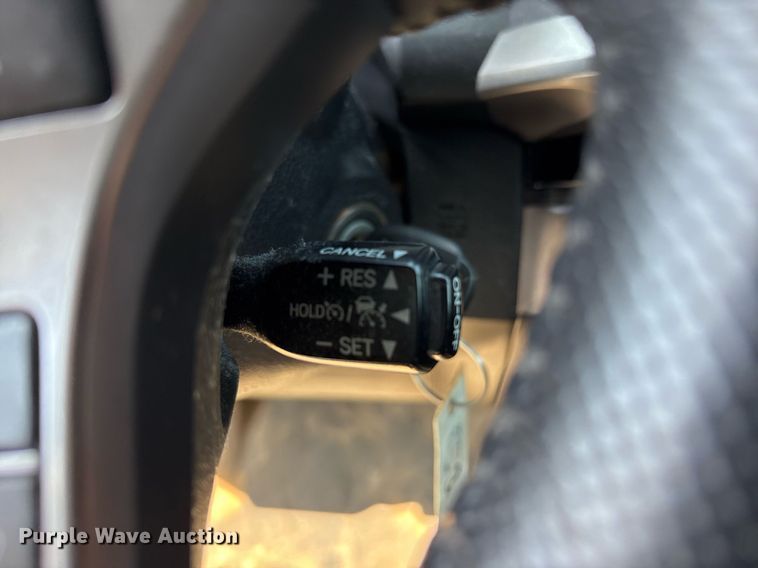 image for item OB9624 2018 Toyota Tacoma Double Cab pickup truck