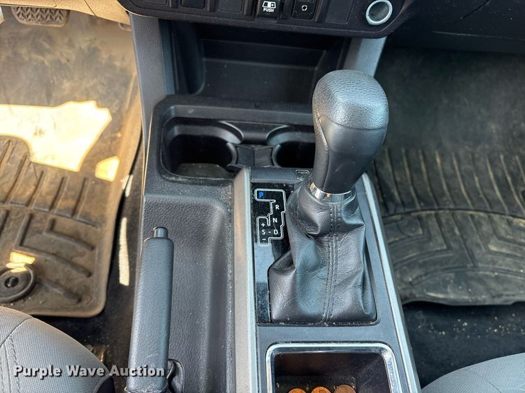 image for item OB9624 2018 Toyota Tacoma Double Cab pickup truck