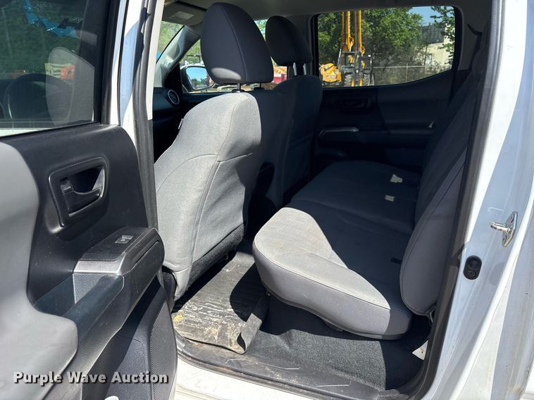 image for item OB9624 2018 Toyota Tacoma Double Cab pickup truck