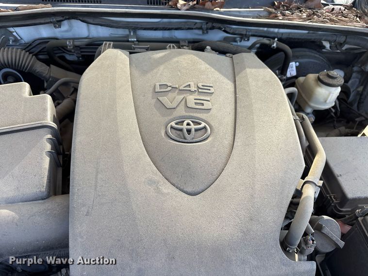 image for item OB9624 2018 Toyota Tacoma Double Cab pickup truck