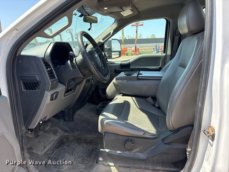 image for item OB9632 2019 Ford F250 Super Duty XL utility bed pickup truck