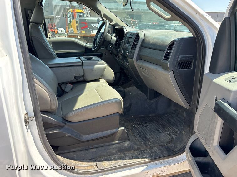 image for item OB9632 2019 Ford F250 Super Duty XL utility bed pickup truck