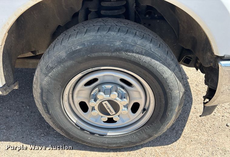 image for item OB9632 2019 Ford F250 Super Duty XL utility bed pickup truck