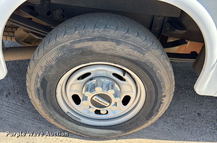 image for item OB9632 2019 Ford F250 Super Duty XL utility bed pickup truck