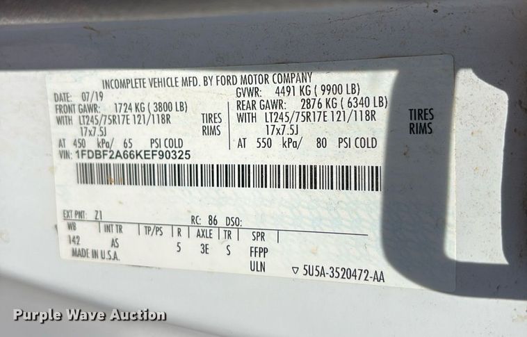 image for item OB9632 2019 Ford F250 Super Duty XL utility bed pickup truck