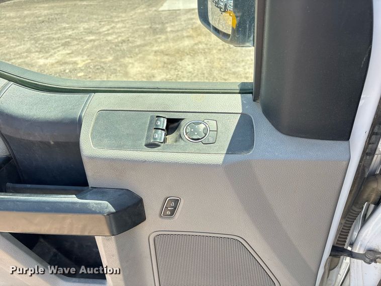 image for item OB9633 2019 Ford F250 Super Duty XL utility bed pickup truck