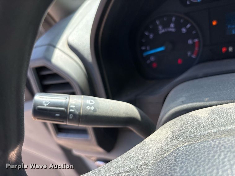 image for item OB9633 2019 Ford F250 Super Duty XL utility bed pickup truck