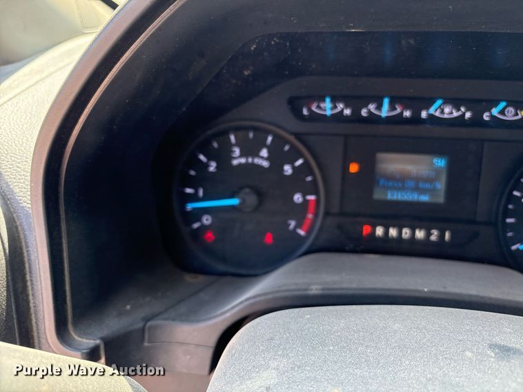 image for item OB9633 2019 Ford F250 Super Duty XL utility bed pickup truck