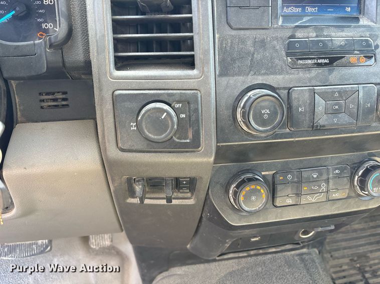 image for item OB9633 2019 Ford F250 Super Duty XL utility bed pickup truck