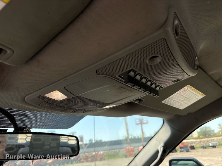 image for item OB9633 2019 Ford F250 Super Duty XL utility bed pickup truck