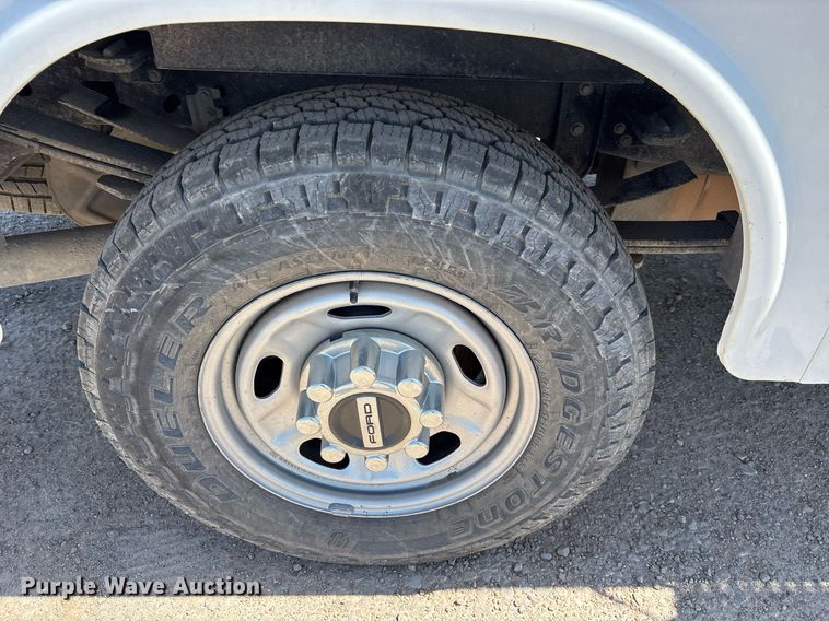 image for item OB9633 2019 Ford F250 Super Duty XL utility bed pickup truck