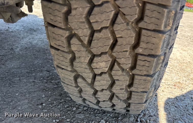 image for item OB9633 2019 Ford F250 Super Duty XL utility bed pickup truck