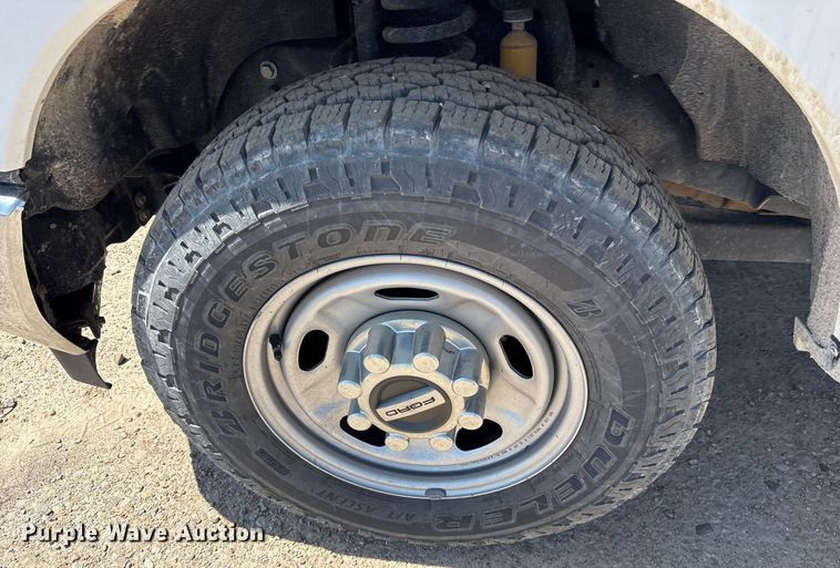 image for item OB9633 2019 Ford F250 Super Duty XL utility bed pickup truck