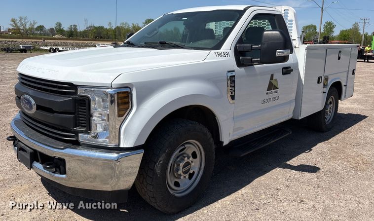 image for item OB9634 2019 Ford F350 SuperDuty XL utility bed pickup truck