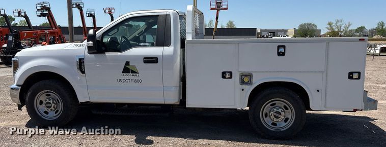 image for item OB9634 2019 Ford F350 SuperDuty XL utility bed pickup truck