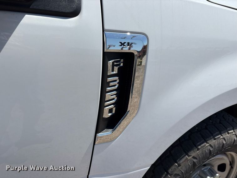 image for item OB9634 2019 Ford F350 SuperDuty XL utility bed pickup truck