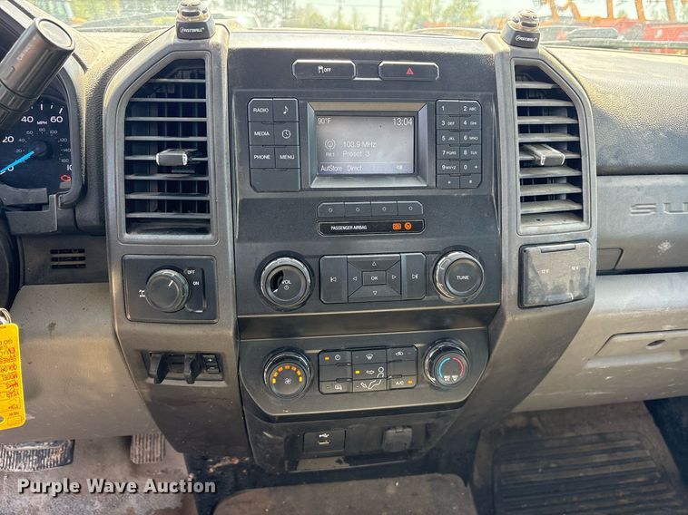 image for item OB9634 2019 Ford F350 SuperDuty XL utility bed pickup truck