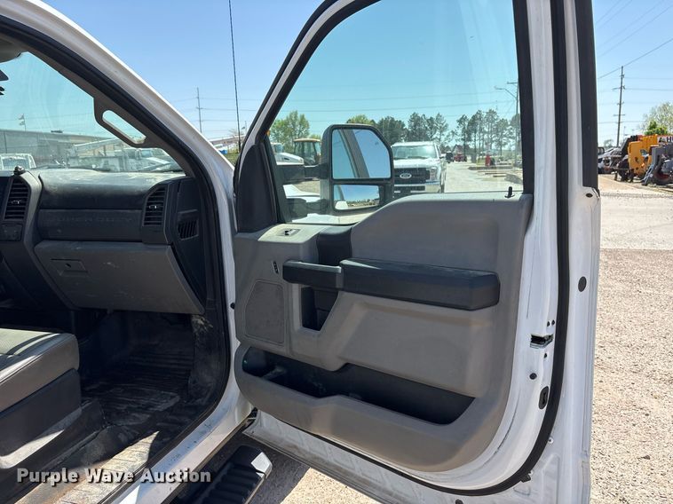 image for item OB9634 2019 Ford F350 SuperDuty XL utility bed pickup truck