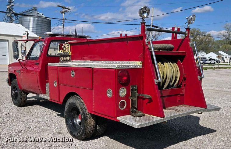 image for item OC9790 1986 Chevrolet C30 pumper fire truck