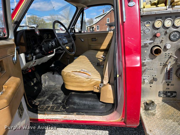 image for item OC9790 1986 Chevrolet C30 pumper fire truck