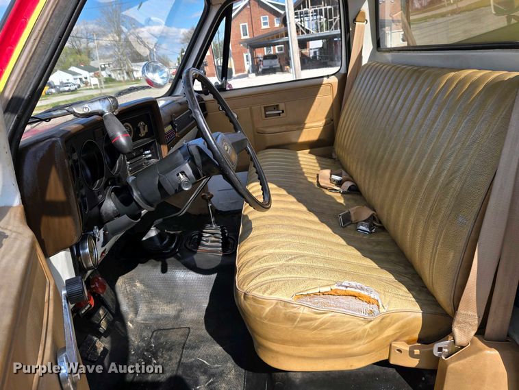 image for item OC9790 1986 Chevrolet C30 pumper fire truck