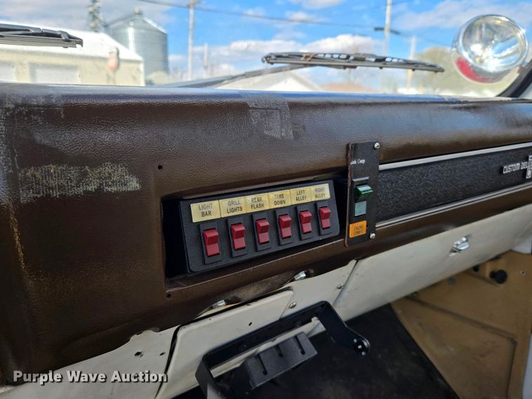 image for item OC9790 1986 Chevrolet C30 pumper fire truck