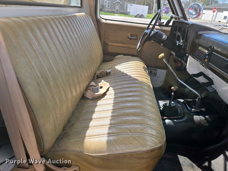 image for item OC9790 1986 Chevrolet C30 pumper fire truck