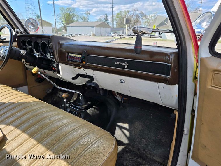 image for item OC9790 1986 Chevrolet C30 pumper fire truck