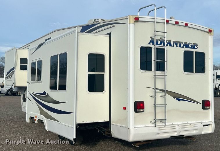 image for item OM9201 2007 Fleetwood Wilderness   Advantage camper