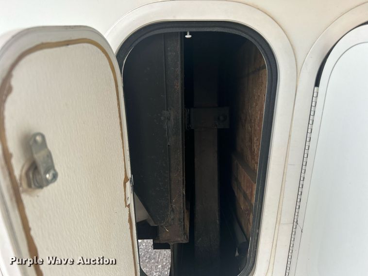 image for item OM9201 2007 Fleetwood Wilderness   Advantage camper