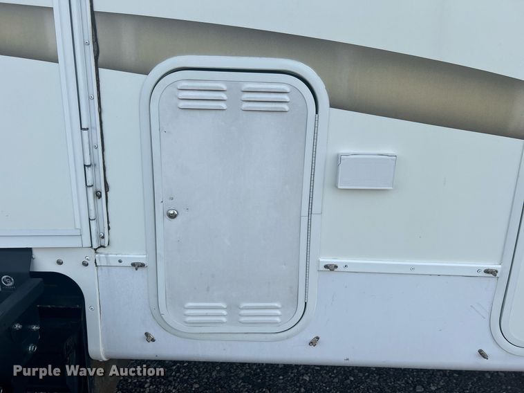 image for item OM9201 2007 Fleetwood Wilderness   Advantage camper