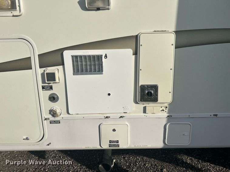 image for item OM9201 2007 Fleetwood Wilderness   Advantage camper