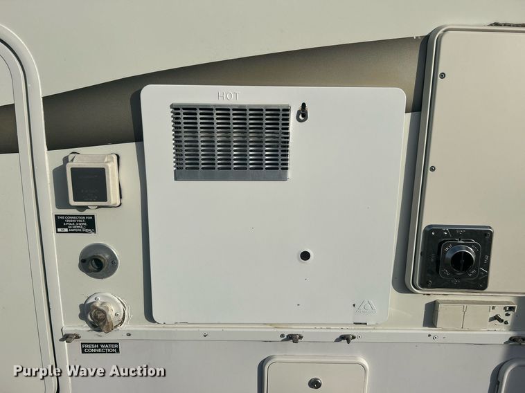 image for item OM9201 2007 Fleetwood Wilderness   Advantage camper