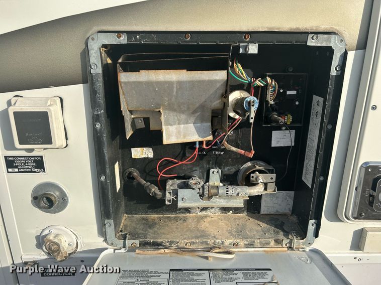 image for item OM9201 2007 Fleetwood Wilderness   Advantage camper